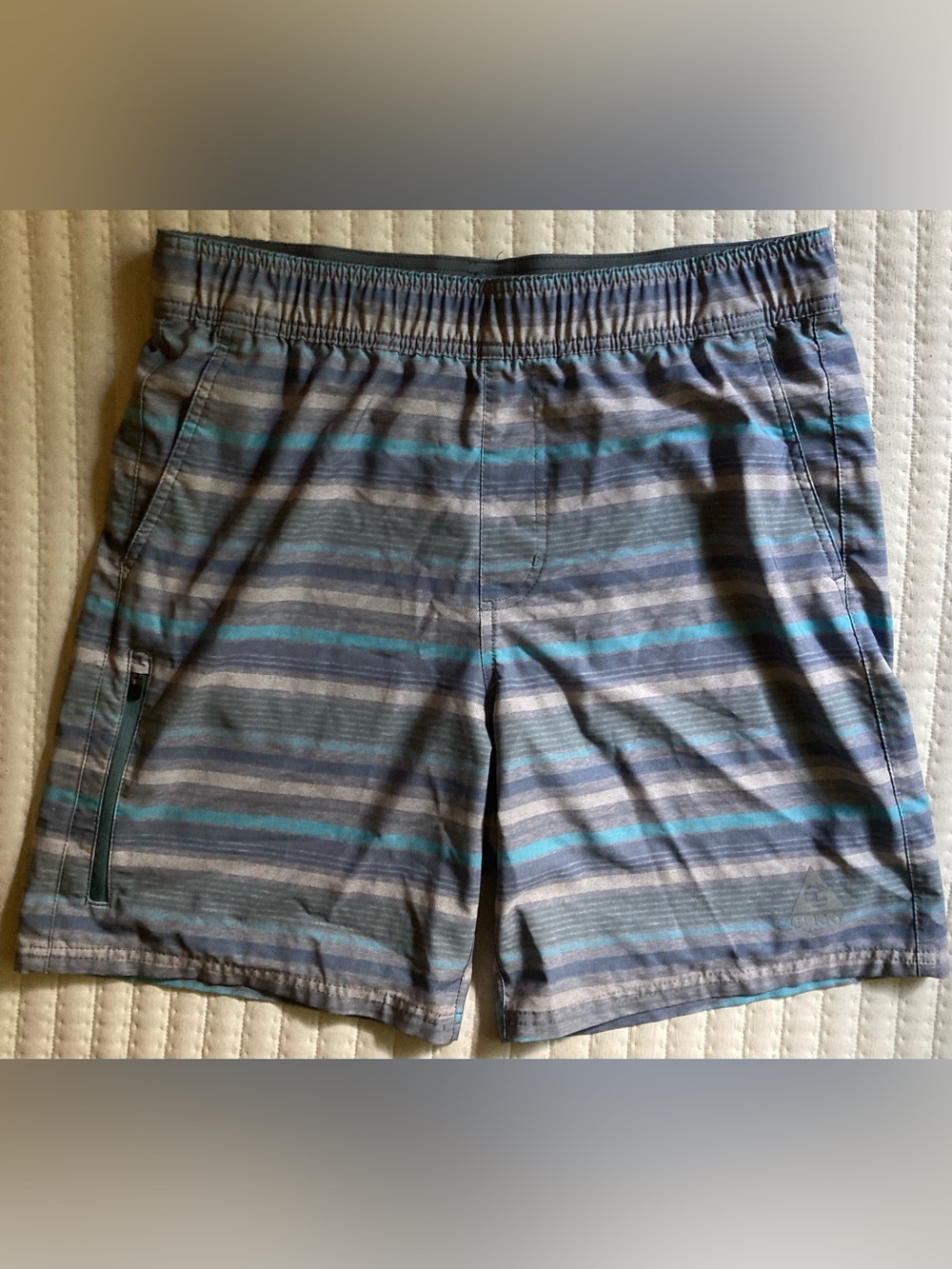 Gerry Athletic Shorts Men’s Medium 8” Blue Striped Elastic Waist Gym Pockets